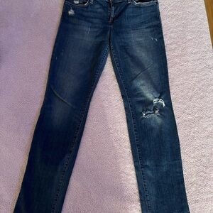 “Joe's” Dark Blue distressed Straight jeans!